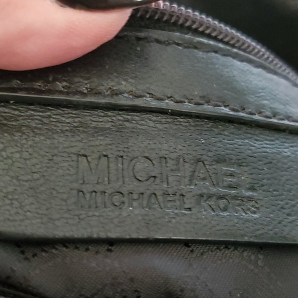 ●●REDUCED●●EXCELLENT AUTHENTIC  Michael Kors purse - Picture 6 of 12